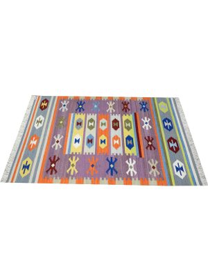 Flatwoven carpet with multicolor Aztec motifs on pink base – geometric artisanal rug